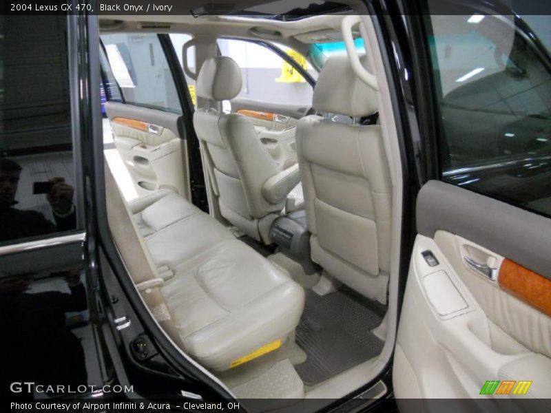 Black Onyx / Ivory 2004 Lexus GX 470