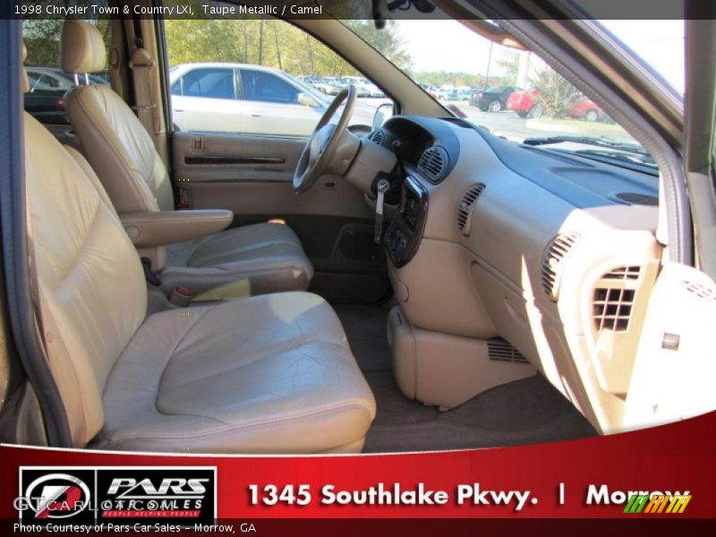 Taupe Metallic / Camel 1998 Chrysler Town & Country LXi