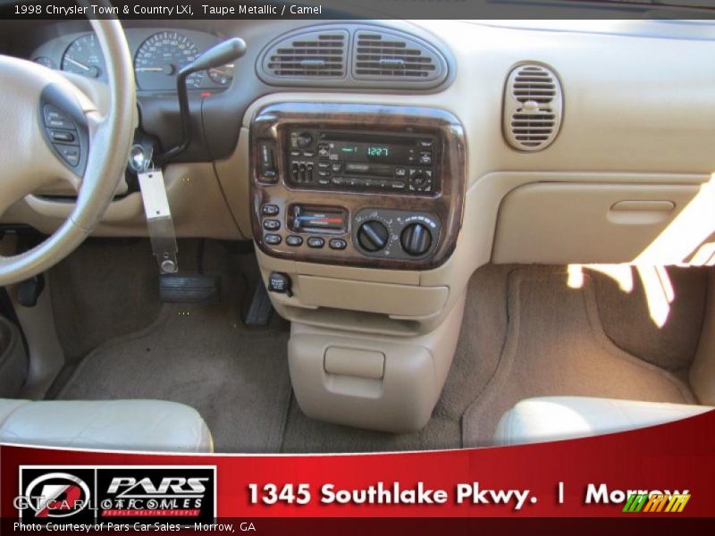 Taupe Metallic / Camel 1998 Chrysler Town & Country LXi