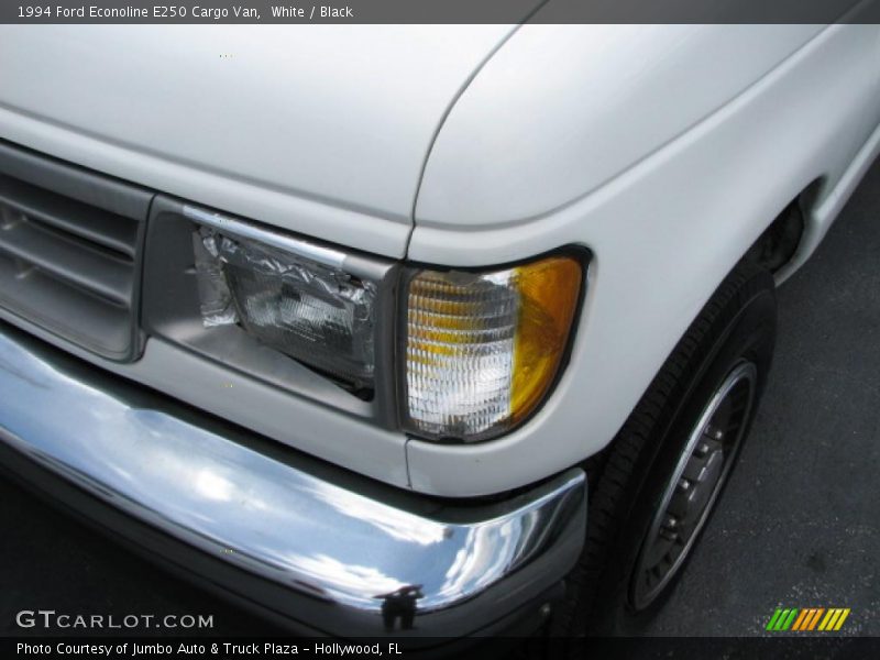 White / Black 1994 Ford Econoline E250 Cargo Van