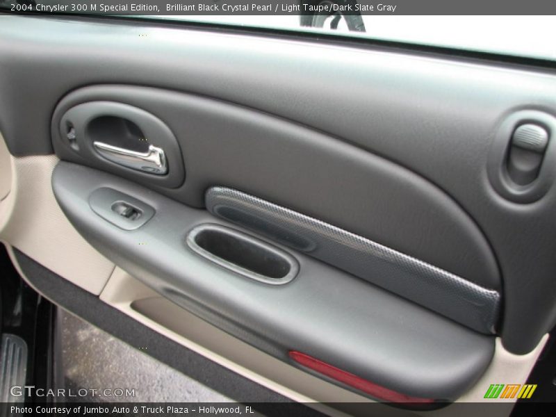 Door Panel of 2004 300 M Special Edition