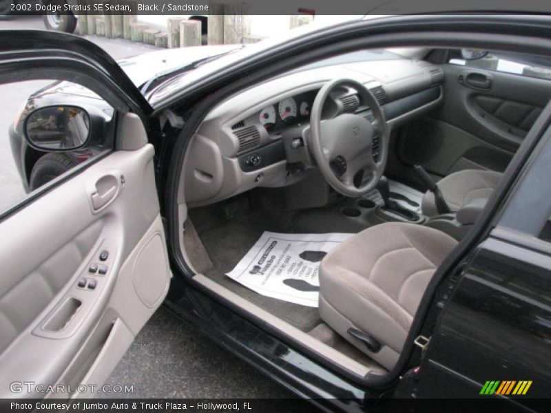  2002 Stratus SE Sedan Sandstone Interior