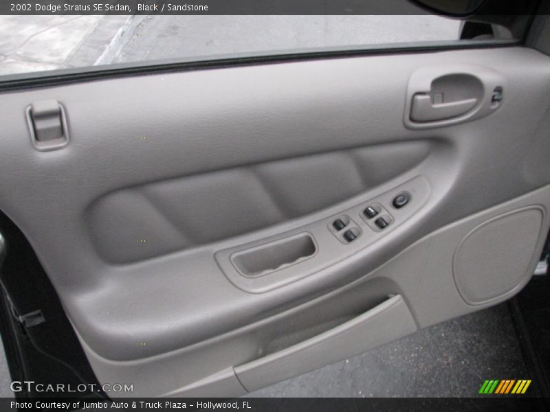 Door Panel of 2002 Stratus SE Sedan