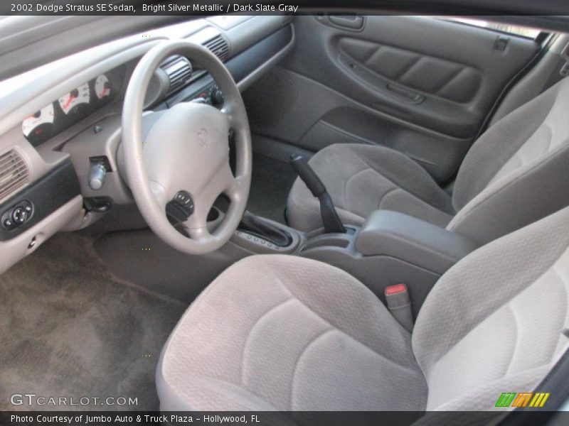 Bright Silver Metallic / Dark Slate Gray 2002 Dodge Stratus SE Sedan