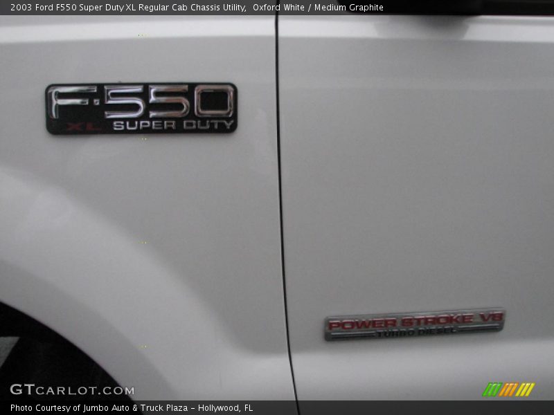 Oxford White / Medium Graphite 2003 Ford F550 Super Duty XL Regular Cab Chassis Utility