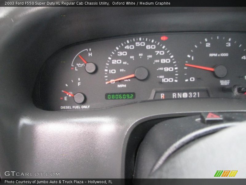 Oxford White / Medium Graphite 2003 Ford F550 Super Duty XL Regular Cab Chassis Utility