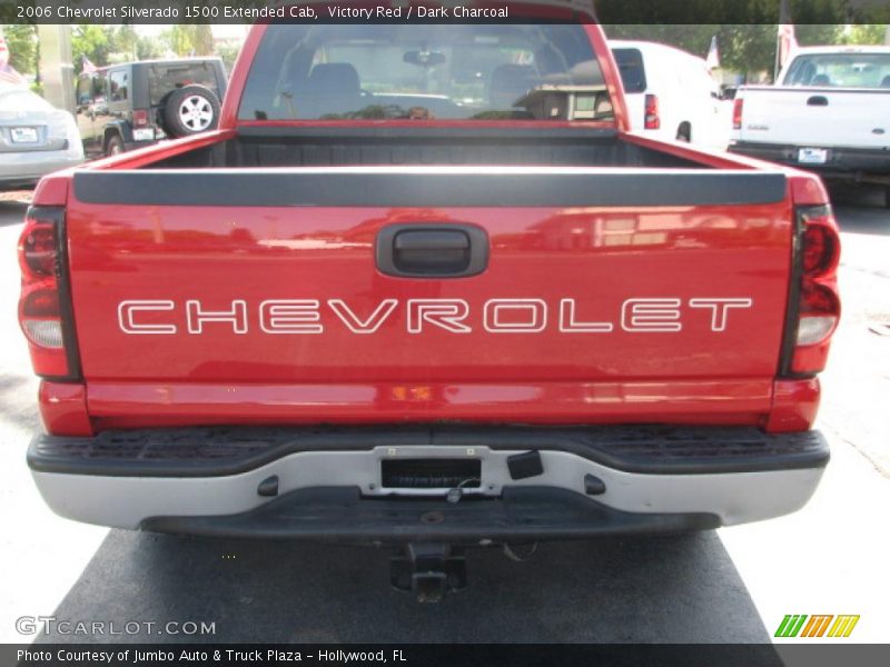 Victory Red / Dark Charcoal 2006 Chevrolet Silverado 1500 Extended Cab