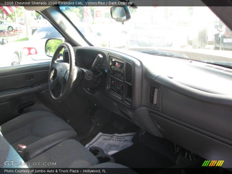Victory Red / Dark Charcoal 2006 Chevrolet Silverado 1500 Extended Cab