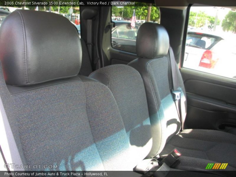 Victory Red / Dark Charcoal 2006 Chevrolet Silverado 1500 Extended Cab