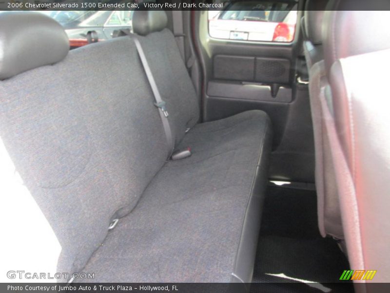 Victory Red / Dark Charcoal 2006 Chevrolet Silverado 1500 Extended Cab
