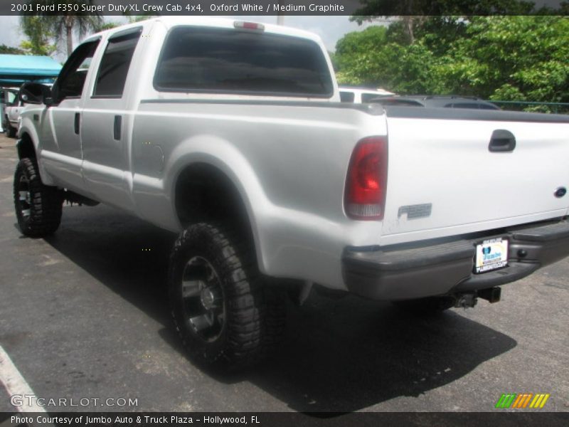 Oxford White / Medium Graphite 2001 Ford F350 Super Duty XL Crew Cab 4x4