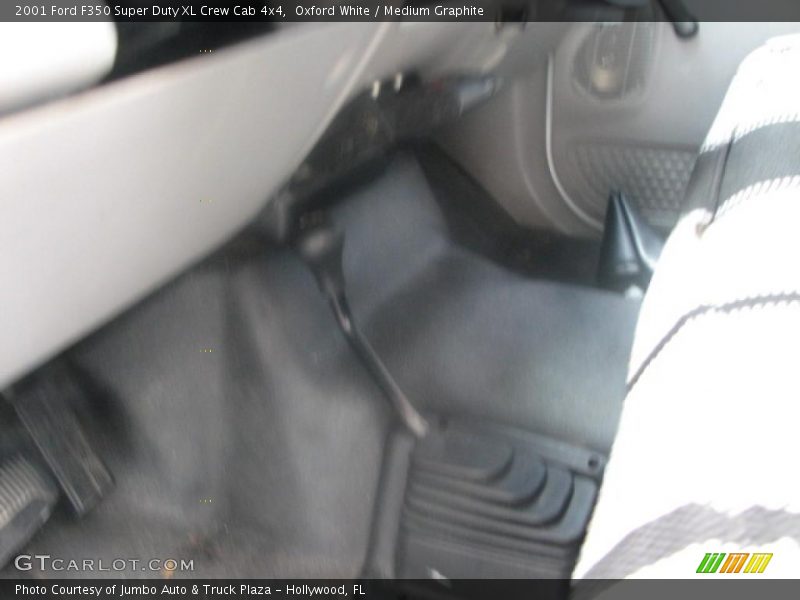 Oxford White / Medium Graphite 2001 Ford F350 Super Duty XL Crew Cab 4x4