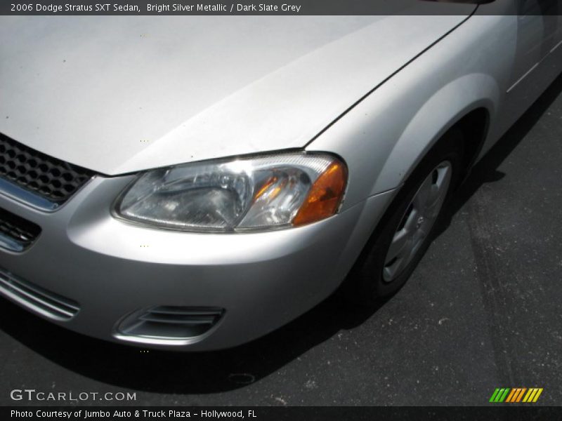 Bright Silver Metallic / Dark Slate Grey 2006 Dodge Stratus SXT Sedan