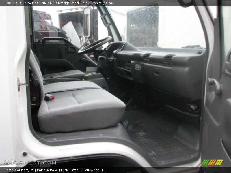  2004 N Series Truck NPR Refrigerated Truck Gray Interior