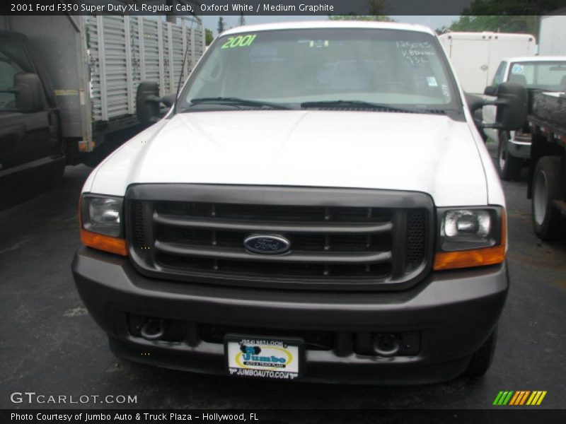Oxford White / Medium Graphite 2001 Ford F350 Super Duty XL Regular Cab