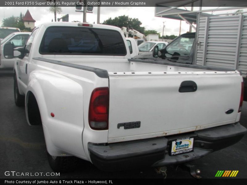 Oxford White / Medium Graphite 2001 Ford F350 Super Duty XL Regular Cab
