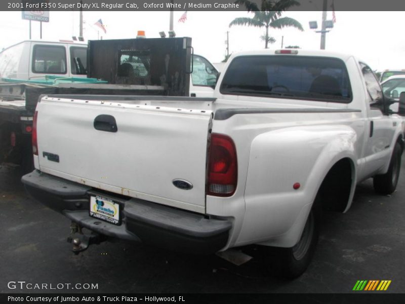 Oxford White / Medium Graphite 2001 Ford F350 Super Duty XL Regular Cab