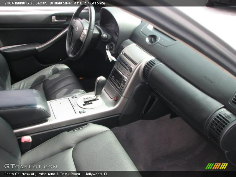  2004 G 35 Sedan Graphite Interior