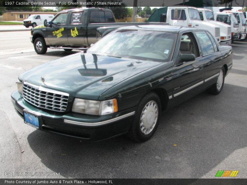 Front 3/4 View of 1997 DeVille Sedan