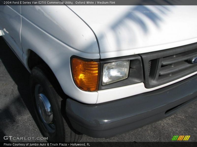 Oxford White / Medium Flint 2004 Ford E Series Van E250 Commercial Utility