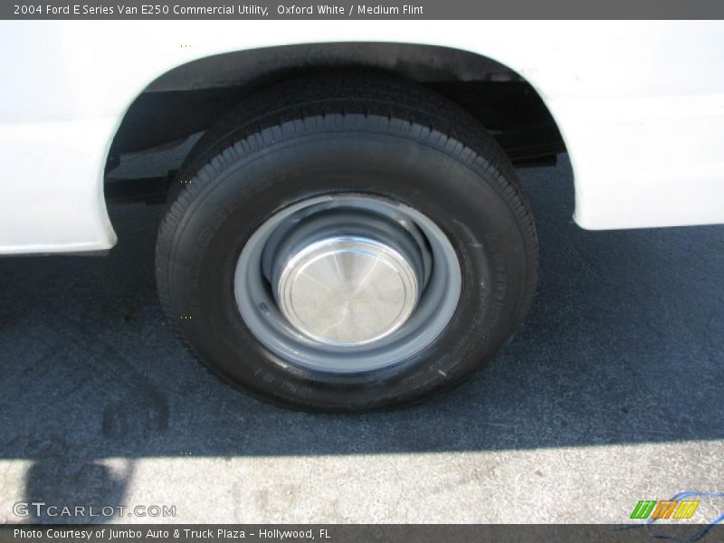  2004 E Series Van E250 Commercial Utility Wheel