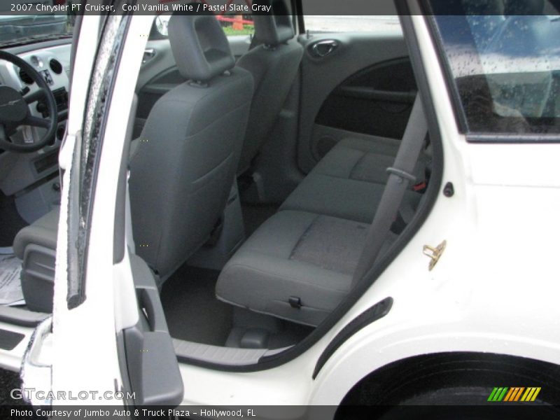 Cool Vanilla White / Pastel Slate Gray 2007 Chrysler PT Cruiser