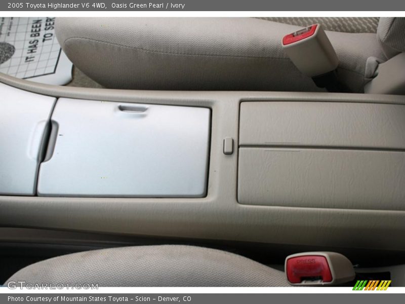 Oasis Green Pearl / Ivory 2005 Toyota Highlander V6 4WD