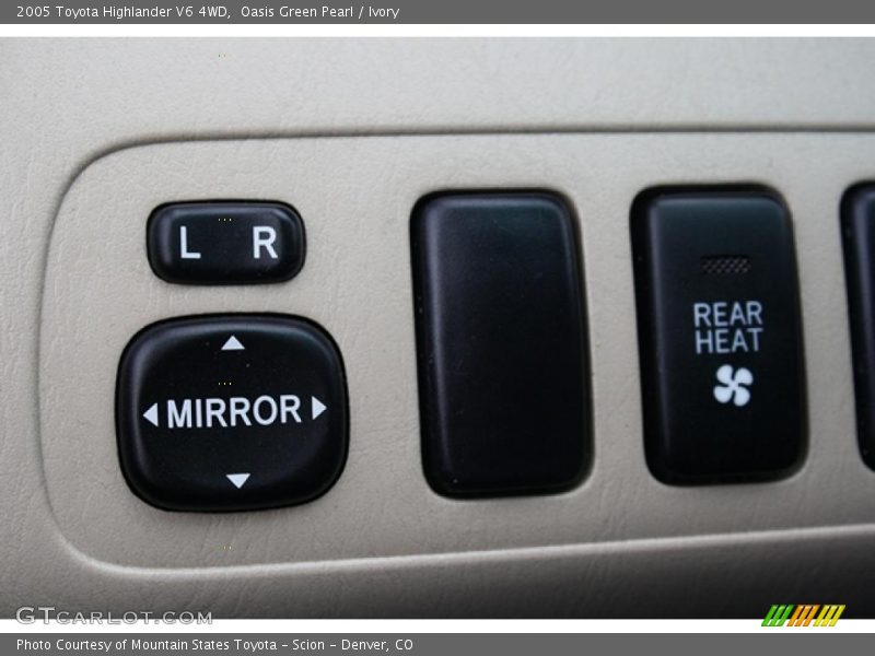 Oasis Green Pearl / Ivory 2005 Toyota Highlander V6 4WD