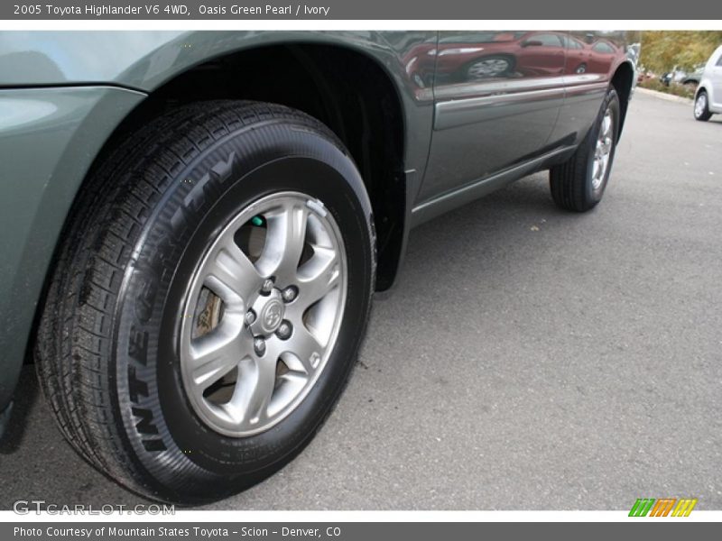 Oasis Green Pearl / Ivory 2005 Toyota Highlander V6 4WD
