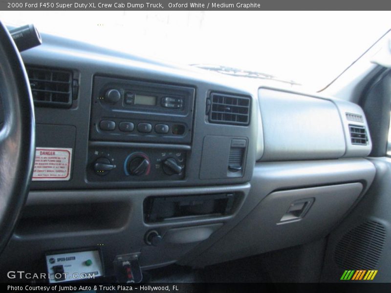Oxford White / Medium Graphite 2000 Ford F450 Super Duty XL Crew Cab Dump Truck