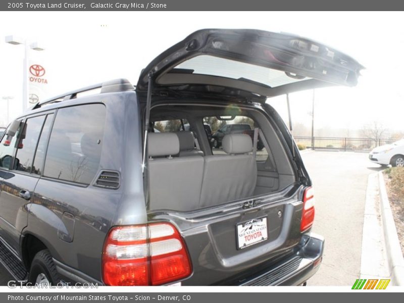 Galactic Gray Mica / Stone 2005 Toyota Land Cruiser