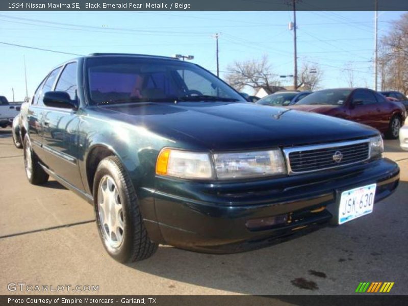 Black Emerald Pearl Metallic / Beige 1994 Nissan Maxima SE