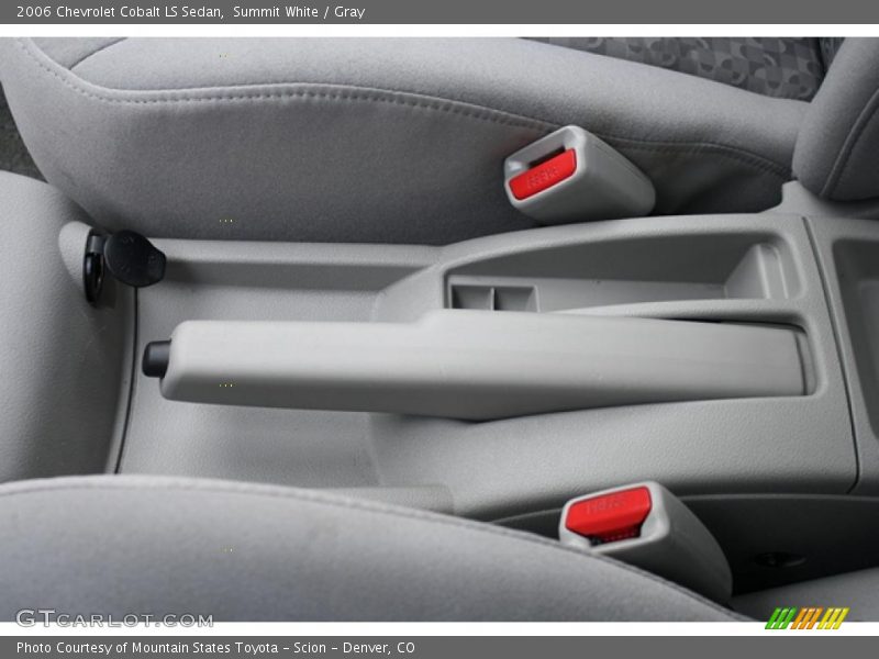 Summit White / Gray 2006 Chevrolet Cobalt LS Sedan