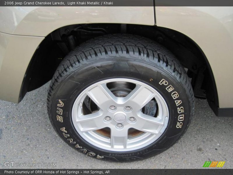 Light Khaki Metallic / Khaki 2006 Jeep Grand Cherokee Laredo