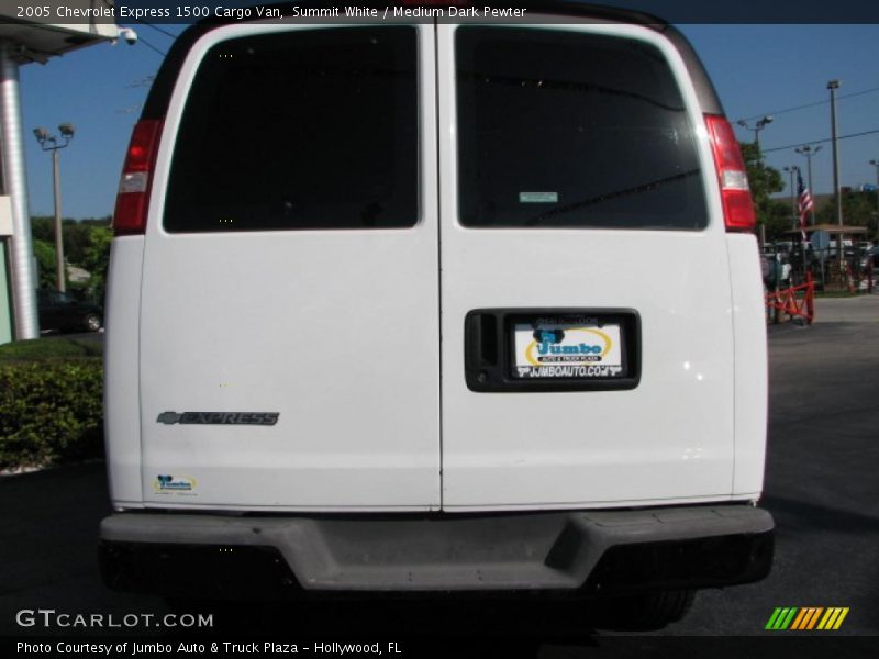 Summit White / Medium Dark Pewter 2005 Chevrolet Express 1500 Cargo Van
