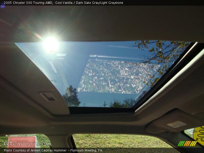 Cool Vanilla / Dark Slate Gray/Light Graystone 2005 Chrysler 300 Touring AWD