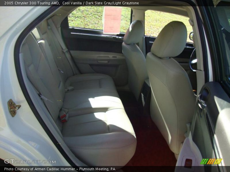 Cool Vanilla / Dark Slate Gray/Light Graystone 2005 Chrysler 300 Touring AWD