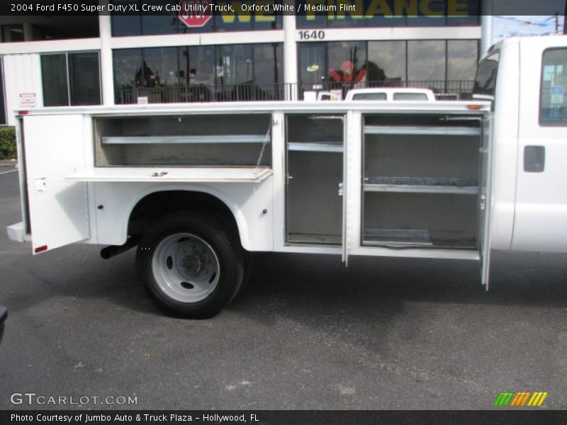 Oxford White / Medium Flint 2004 Ford F450 Super Duty XL Crew Cab Utility Truck
