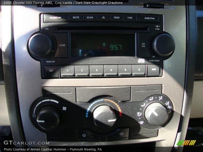 Cool Vanilla / Dark Slate Gray/Light Graystone 2005 Chrysler 300 Touring AWD
