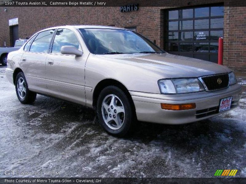 Cashmere Beige Metallic / Ivory 1997 Toyota Avalon XL