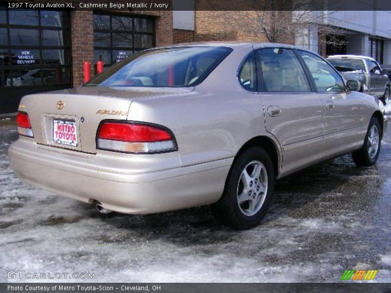 Cashmere Beige Metallic / Ivory 1997 Toyota Avalon XL