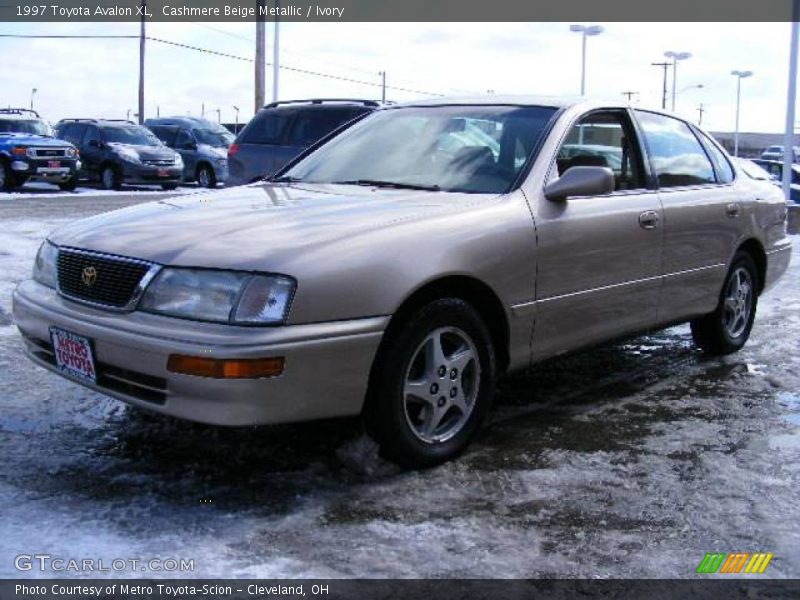 Cashmere Beige Metallic / Ivory 1997 Toyota Avalon XL