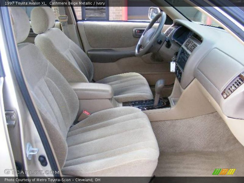 Cashmere Beige Metallic / Ivory 1997 Toyota Avalon XL