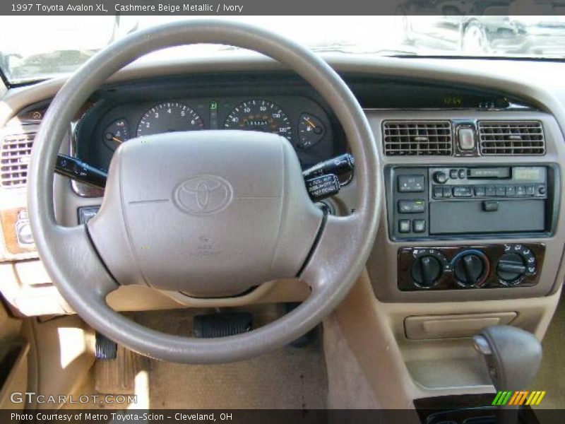 Cashmere Beige Metallic / Ivory 1997 Toyota Avalon XL