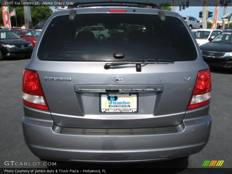 Alpine Gray / Gray 2005 Kia Sorento LX