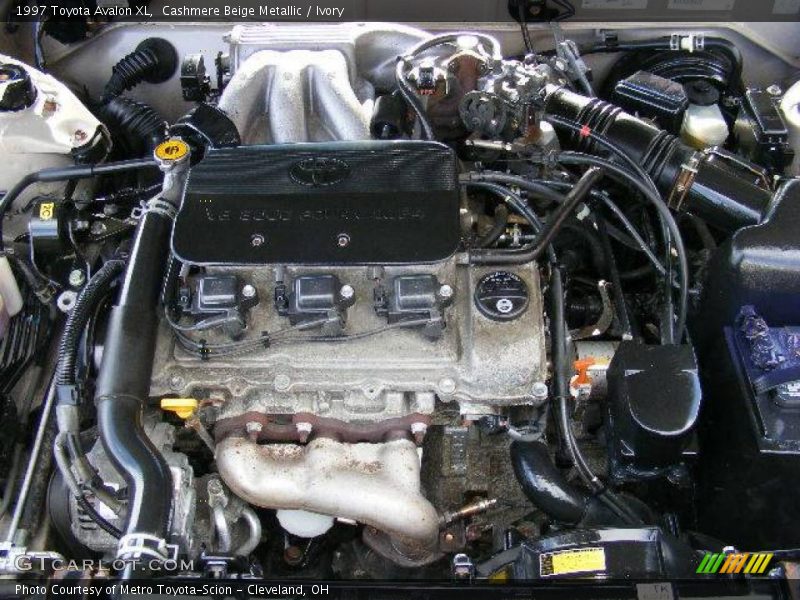 Cashmere Beige Metallic / Ivory 1997 Toyota Avalon XL