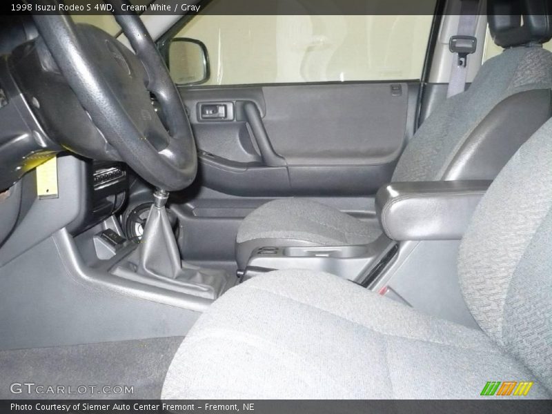 Cream White / Gray 1998 Isuzu Rodeo S 4WD