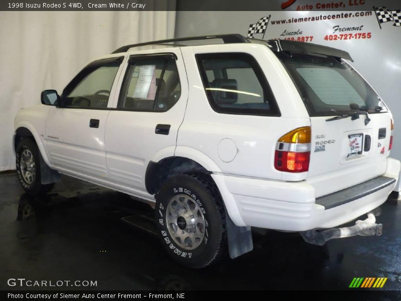 Cream White / Gray 1998 Isuzu Rodeo S 4WD