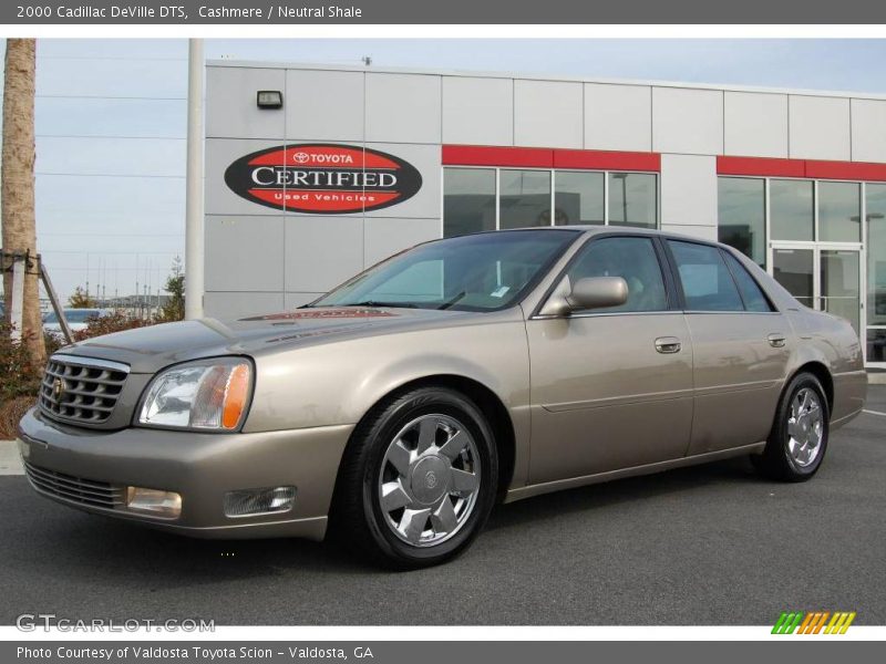 Cashmere / Neutral Shale 2000 Cadillac DeVille DTS