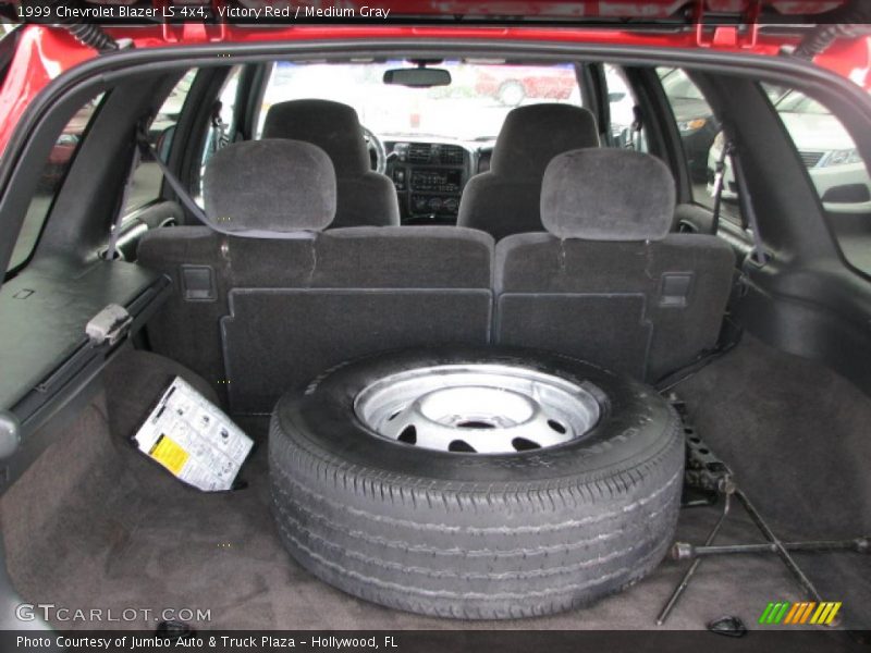 Victory Red / Medium Gray 1999 Chevrolet Blazer LS 4x4